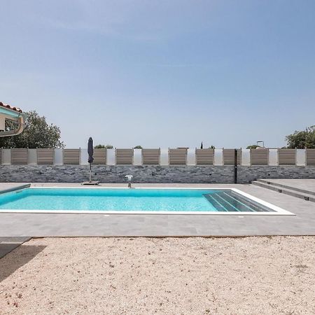 Apartments Nicola With Private Pool Bibinje Zewnętrze zdjęcie